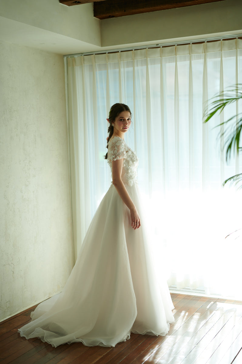 サラ【マミー】 – 結婚式ベビードレス/キッズドレス レンタル ドレシャロン
